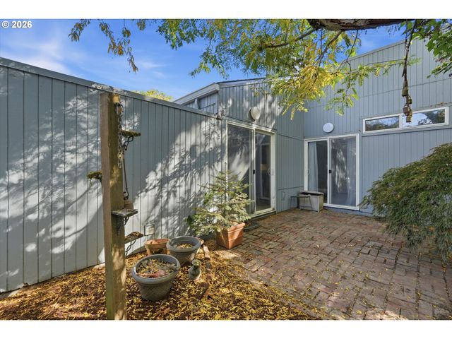 17815 Nw LAKEWAY Ct, Beaverton, OR 97006
