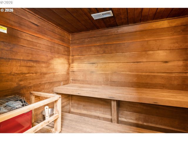 17815 Nw LAKEWAY Ct, Beaverton, OR 97006