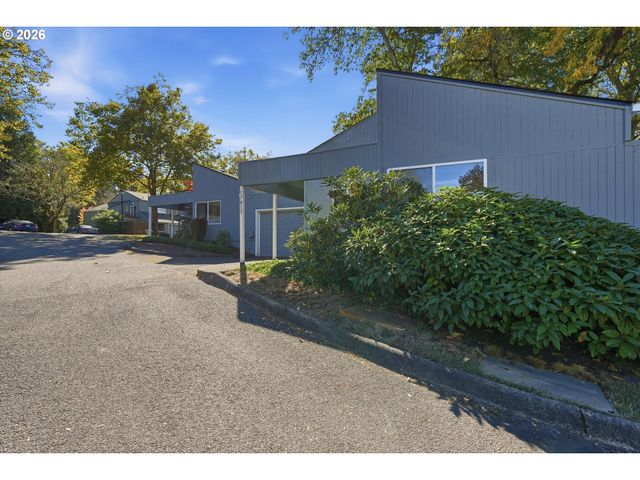 17815 Nw LAKEWAY Ct, Beaverton, OR 97006