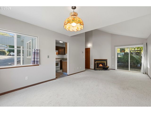 17815 Nw LAKEWAY Ct, Beaverton, OR 97006
