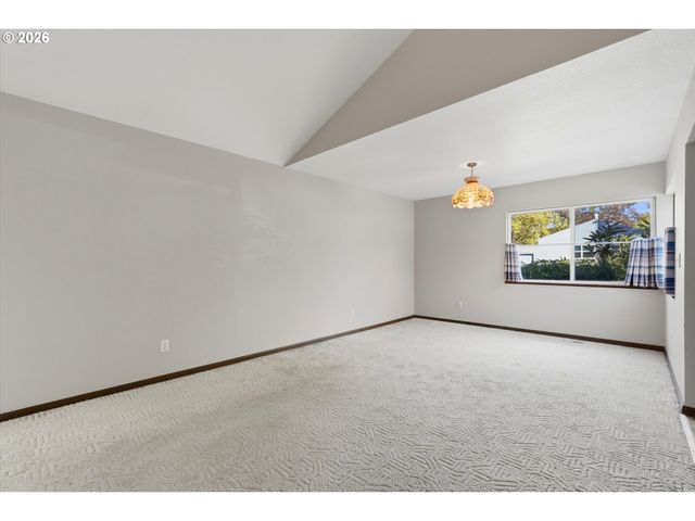 17815 Nw LAKEWAY Ct, Beaverton, OR 97006