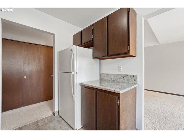 17815 Nw LAKEWAY Ct, Beaverton, OR 97006