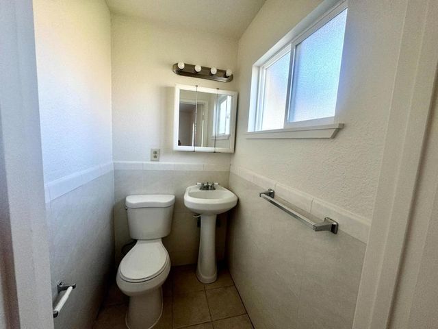 607 Calaveras Drive, Salinas, CA 93906