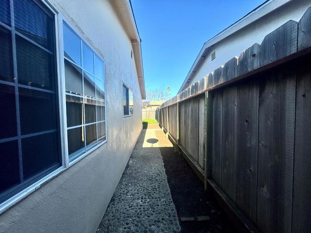 607 Calaveras Drive, Salinas, CA 93906