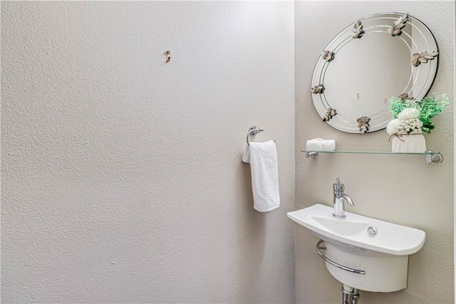 113 Bay Ct, Aransas Pass, TX 78336