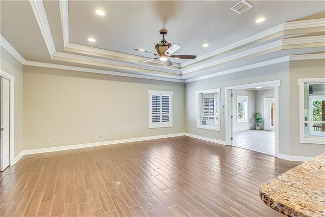 113 Bay Ct, Aransas Pass, TX 78336