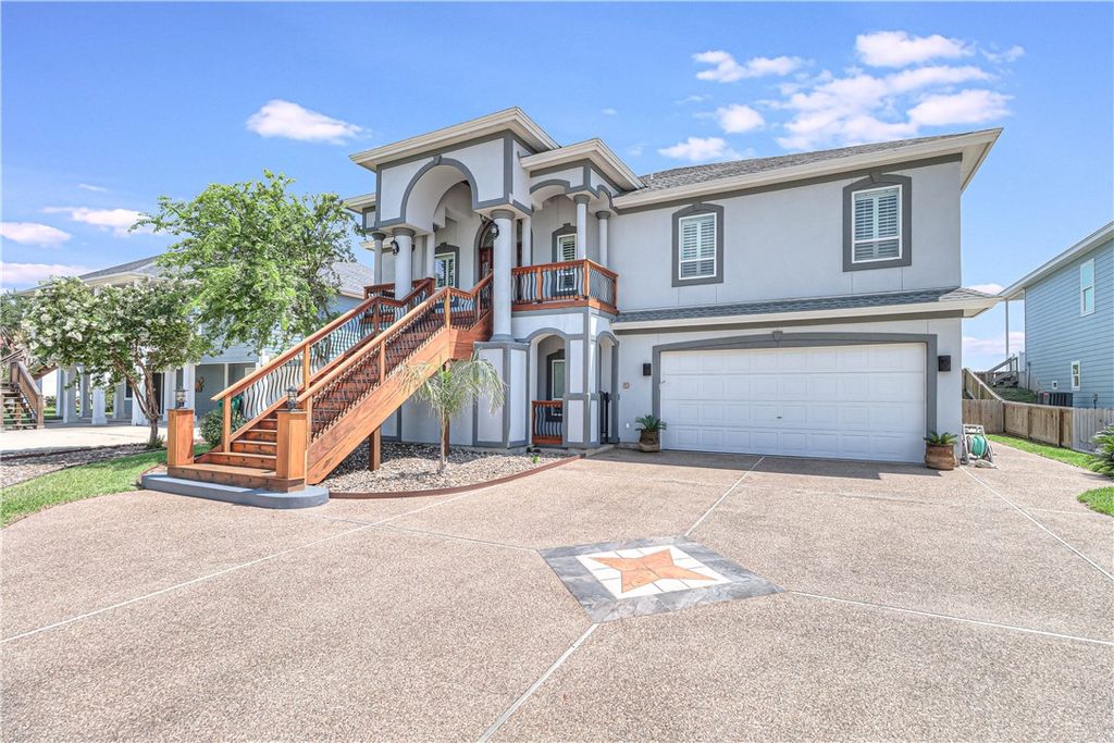 113 Bay Ct, Aransas Pass, TX 78336