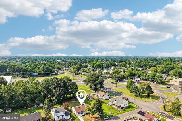 712 E WOODLAWN AVE, Maple Shade, NJ 08052