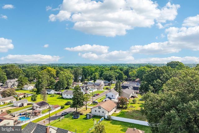 712 E WOODLAWN AVE, Maple Shade, NJ 08052