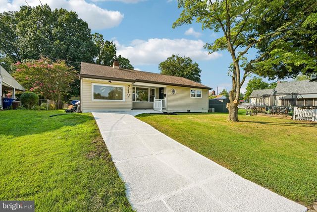 712 E WOODLAWN AVE, Maple Shade, NJ 08052