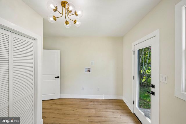 712 E WOODLAWN AVE, Maple Shade, NJ 08052