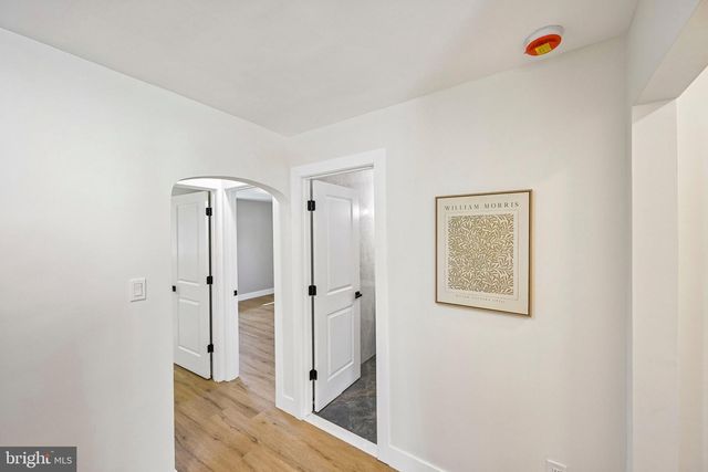 712 E WOODLAWN AVE, Maple Shade, NJ 08052