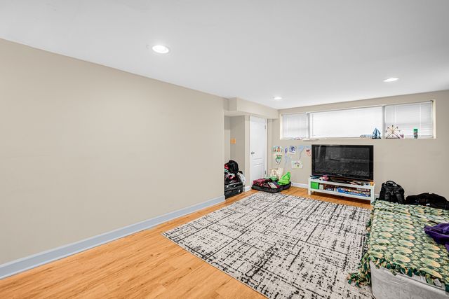 2437 N 78th Avenue, Elmwood Park, IL 60707