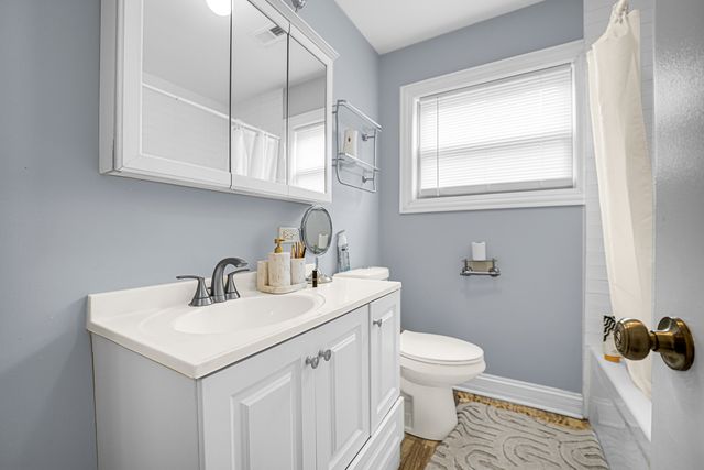 2437 N 78th Avenue, Elmwood Park, IL 60707