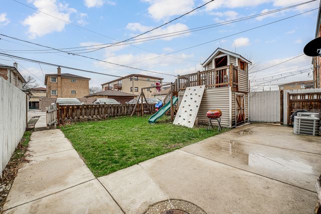 2437 N 78th Avenue, Elmwood Park, IL 60707