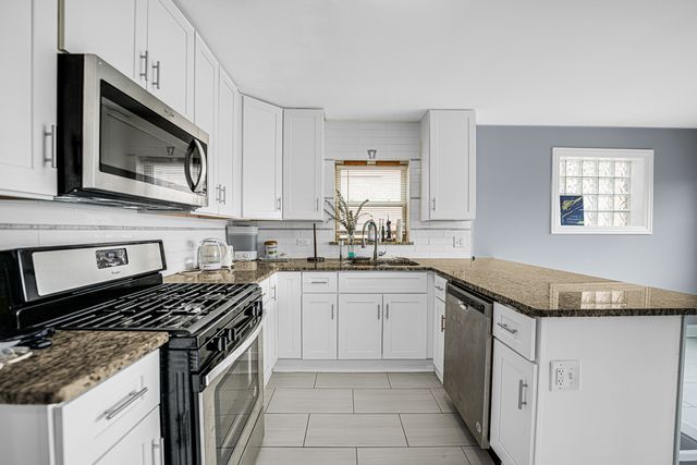 2437 N 78th Avenue, Elmwood Park, IL 60707