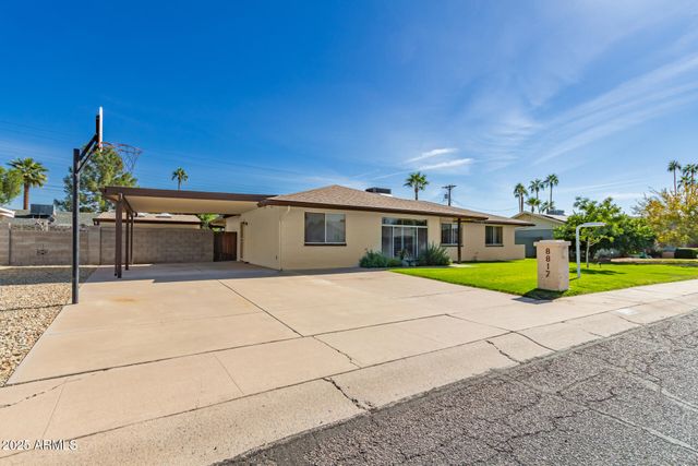 8817 N 17TH Drive, Phoenix, AZ 85021
