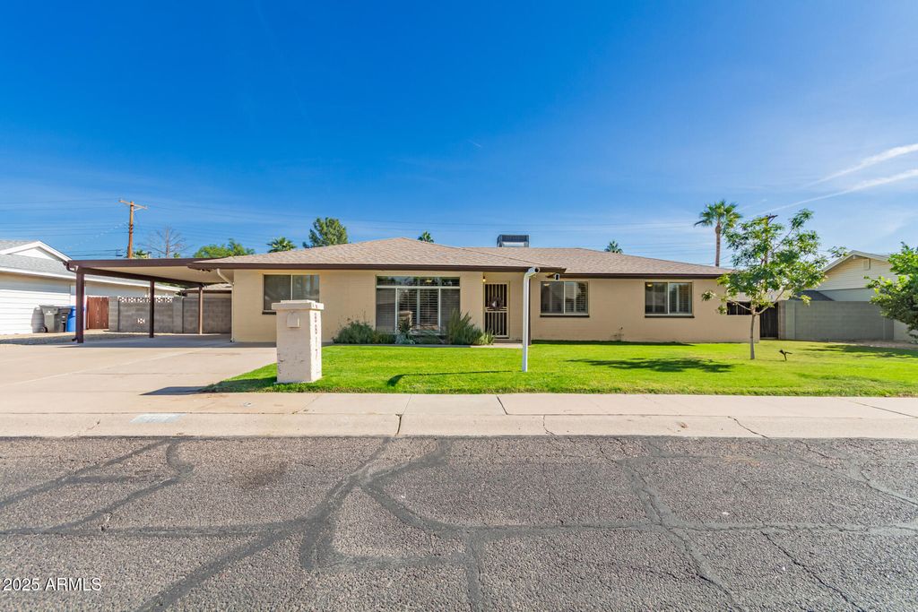 8817 N 17TH Drive, Phoenix, AZ 85021