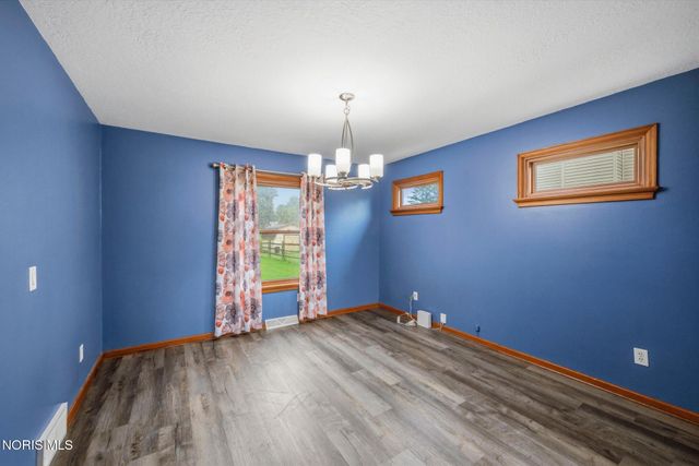 3518 Lynnbrooke Lane, Oregon, OH 43616
