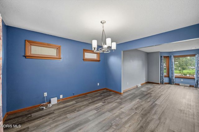 3518 Lynnbrooke Lane, Oregon, OH 43616