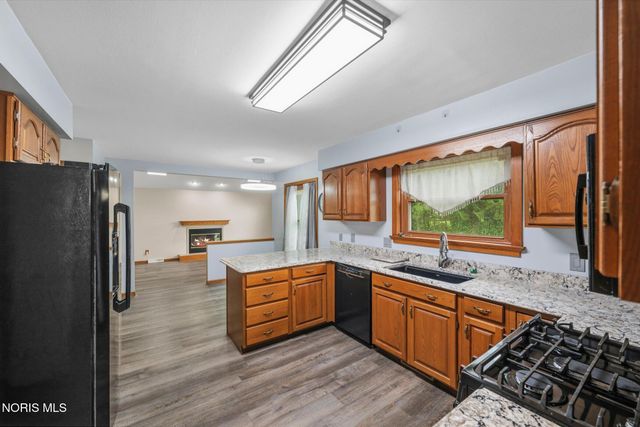 3518 Lynnbrooke Lane, Oregon, OH 43616