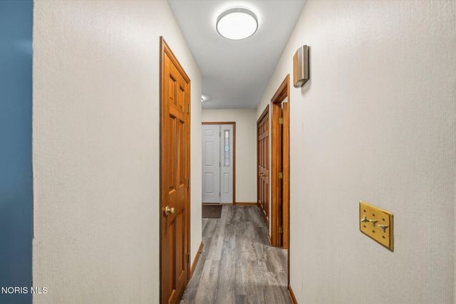 3518 Lynnbrooke Lane, Oregon, OH 43616