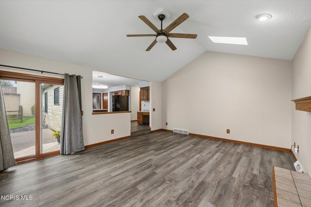3518 Lynnbrooke Lane, Oregon, OH 43616