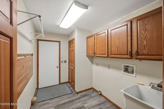 3518 Lynnbrooke Lane, Oregon, OH 43616