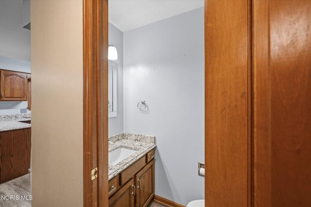 3518 Lynnbrooke Lane, Oregon, OH 43616