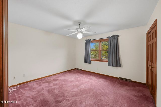 3518 Lynnbrooke Lane, Oregon, OH 43616