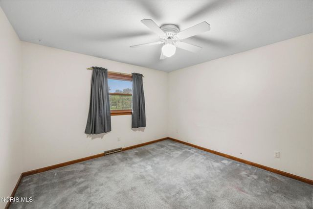 3518 Lynnbrooke Lane, Oregon, OH 43616