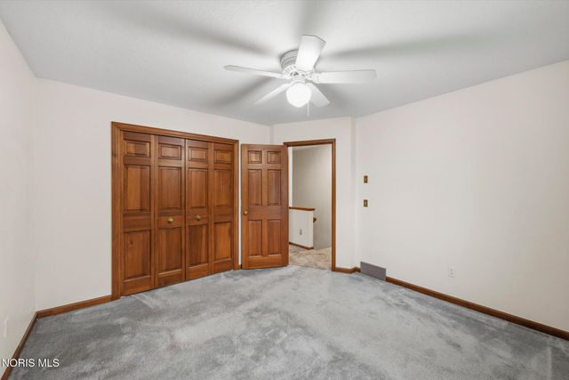 3518 Lynnbrooke Lane, Oregon, OH 43616