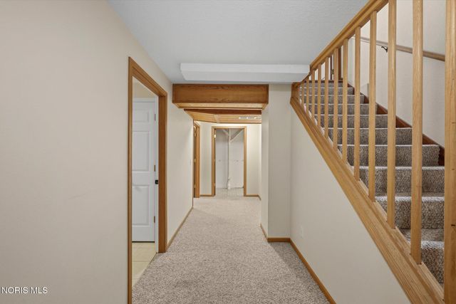 3518 Lynnbrooke Lane, Oregon, OH 43616