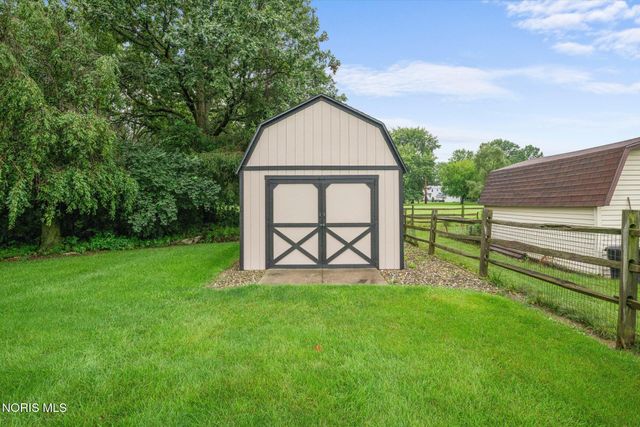 3518 Lynnbrooke Lane, Oregon, OH 43616