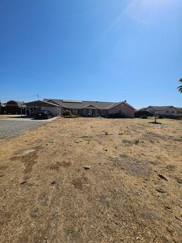 16601 Paula Road, Madera, CA 93636