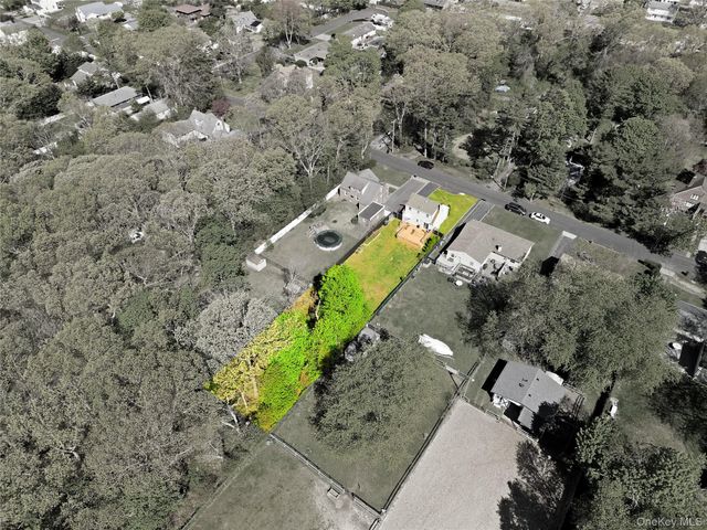 90 Fischer Avenue, Islip Terrace, NY 11752
