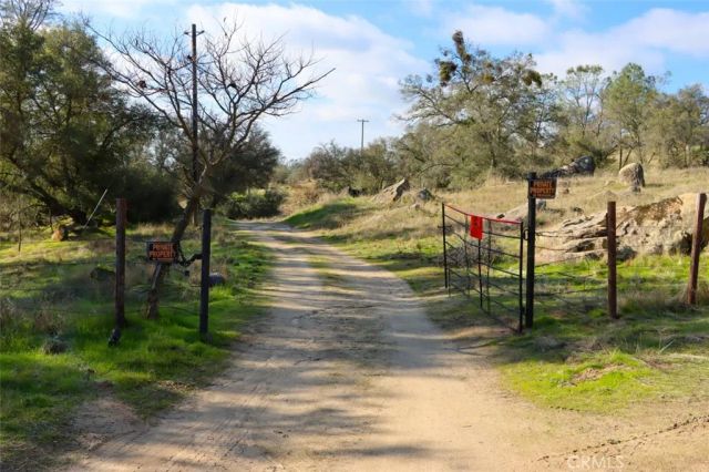 40461 Long Hollow Drive, Coarsegold, CA 93614