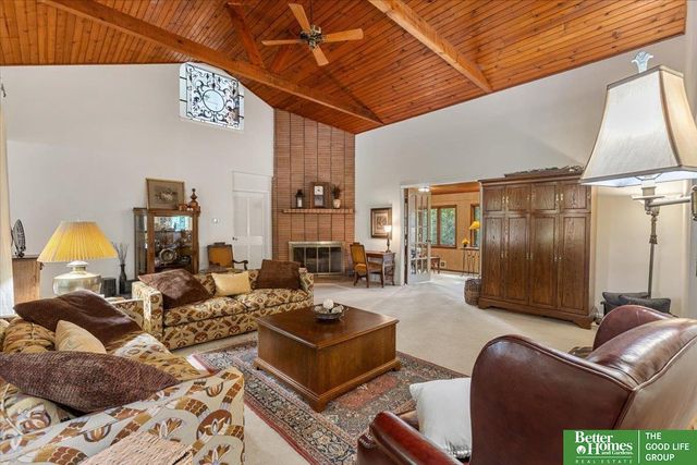 9674 N 30 Street, Omaha, NE 68112