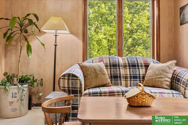 9674 N 30 Street, Omaha, NE 68112