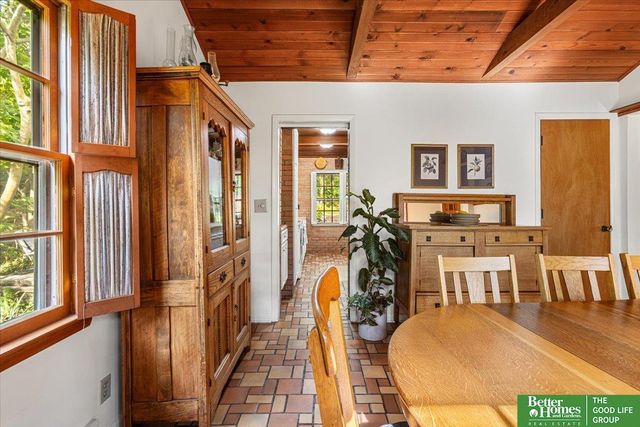 9674 N 30 Street, Omaha, NE 68112