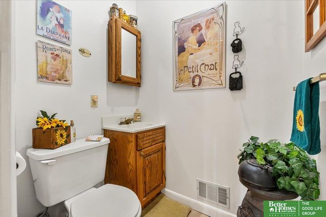 9674 N 30 Street, Omaha, NE 68112