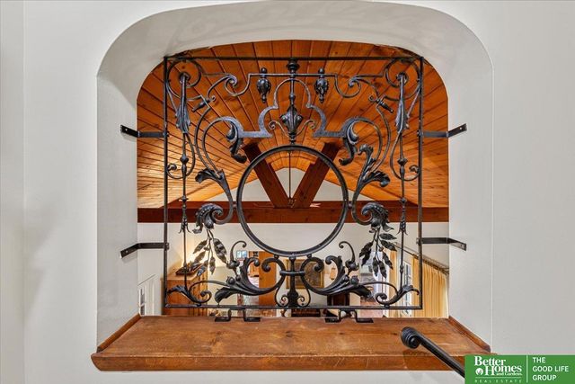 9674 N 30 Street, Omaha, NE 68112