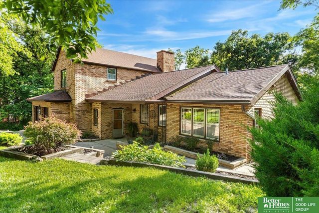 9674 N 30 Street, Omaha, NE 68112