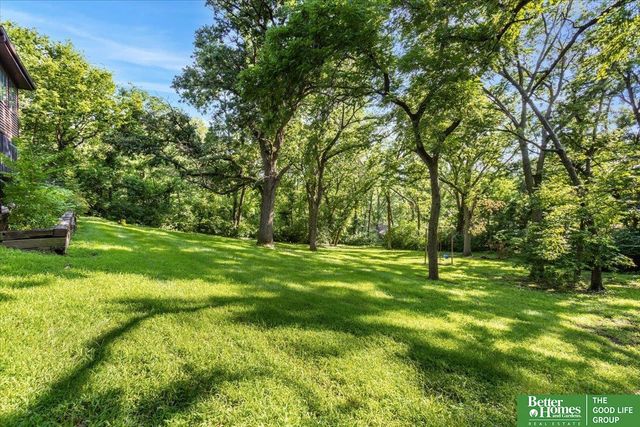 9674 N 30 Street, Omaha, NE 68112