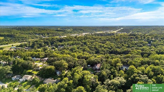 9674 N 30 Street, Omaha, NE 68112