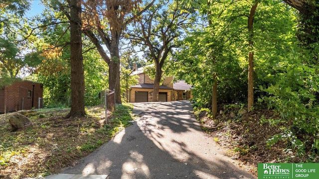 9674 N 30 Street, Omaha, NE 68112