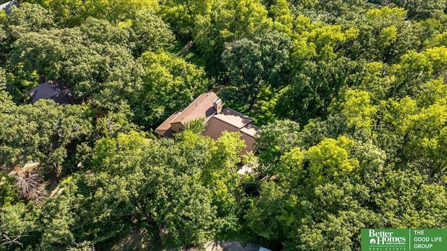 9674 N 30 Street, Omaha, NE 68112