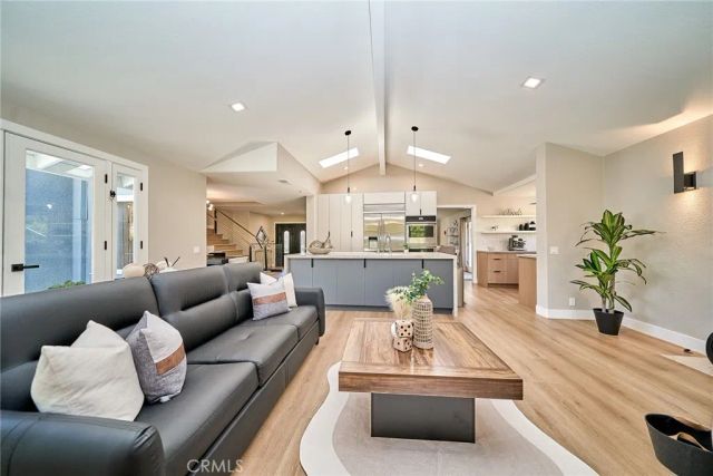 10392 Shadyridge, North Tustin, CA 92705