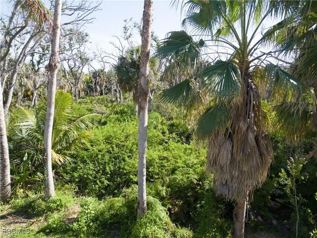 13371 Almond DR, Fort Myers, FL 33908