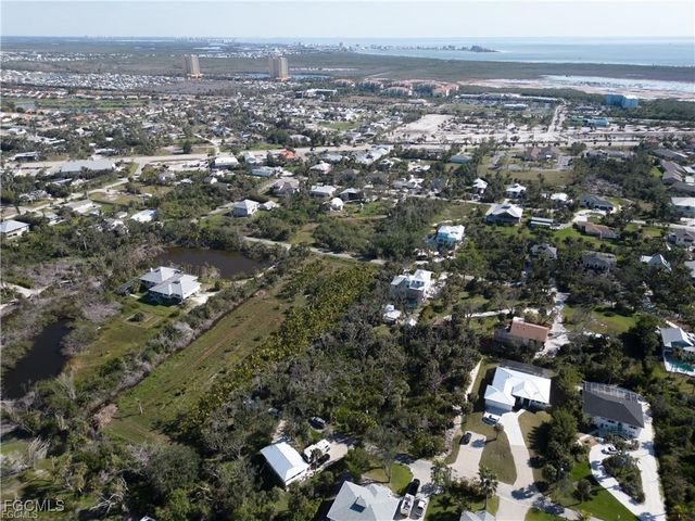 13371 Almond DR, Fort Myers, FL 33908